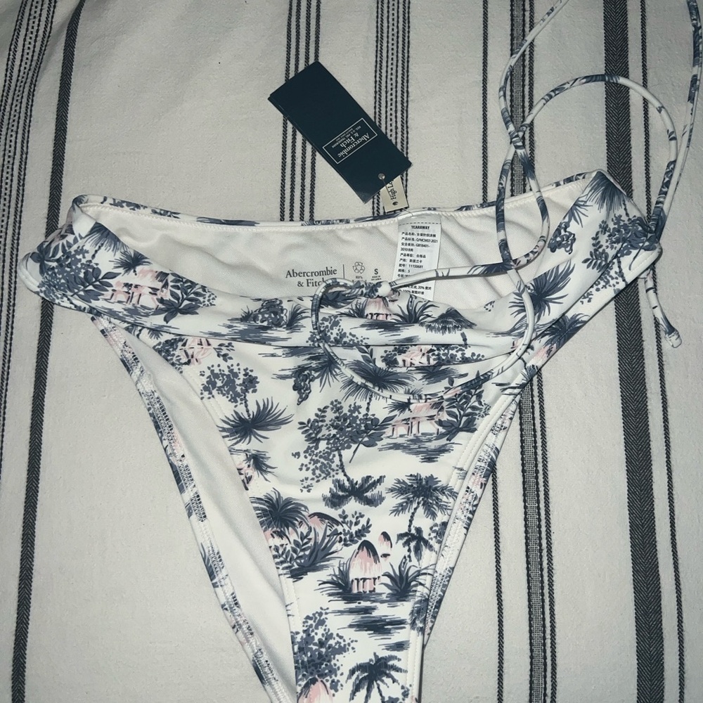 Abercrombie & Fitch Palm Print Bikini Bottom